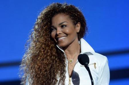 Janet-Jackson,-finally-pregnant-at-age-49-on-HWN-ENTERTAINMENT